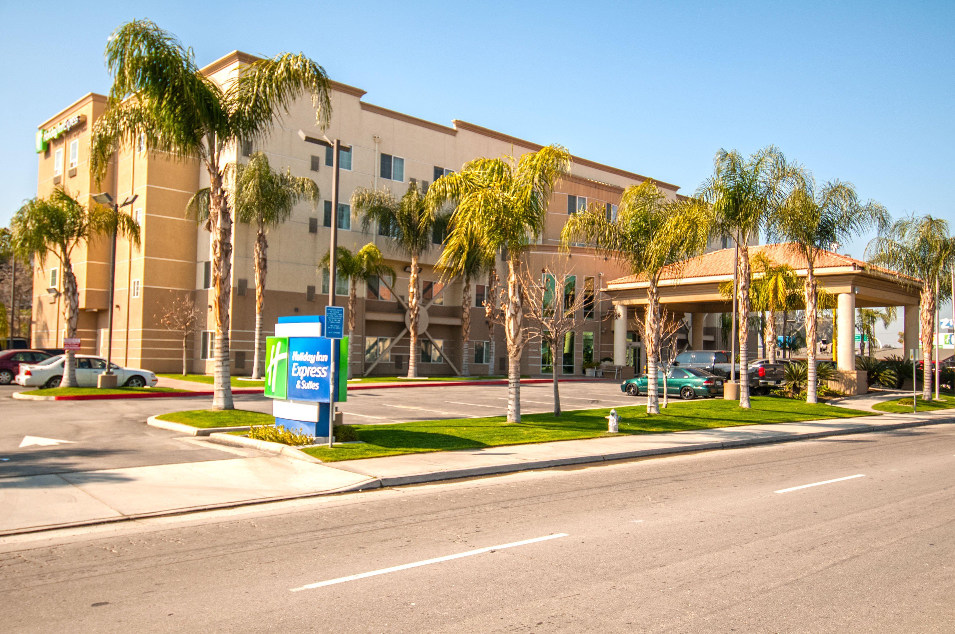 Holiday Inn Express & Suites Bakersfield Central By Ihg Extérieur photo