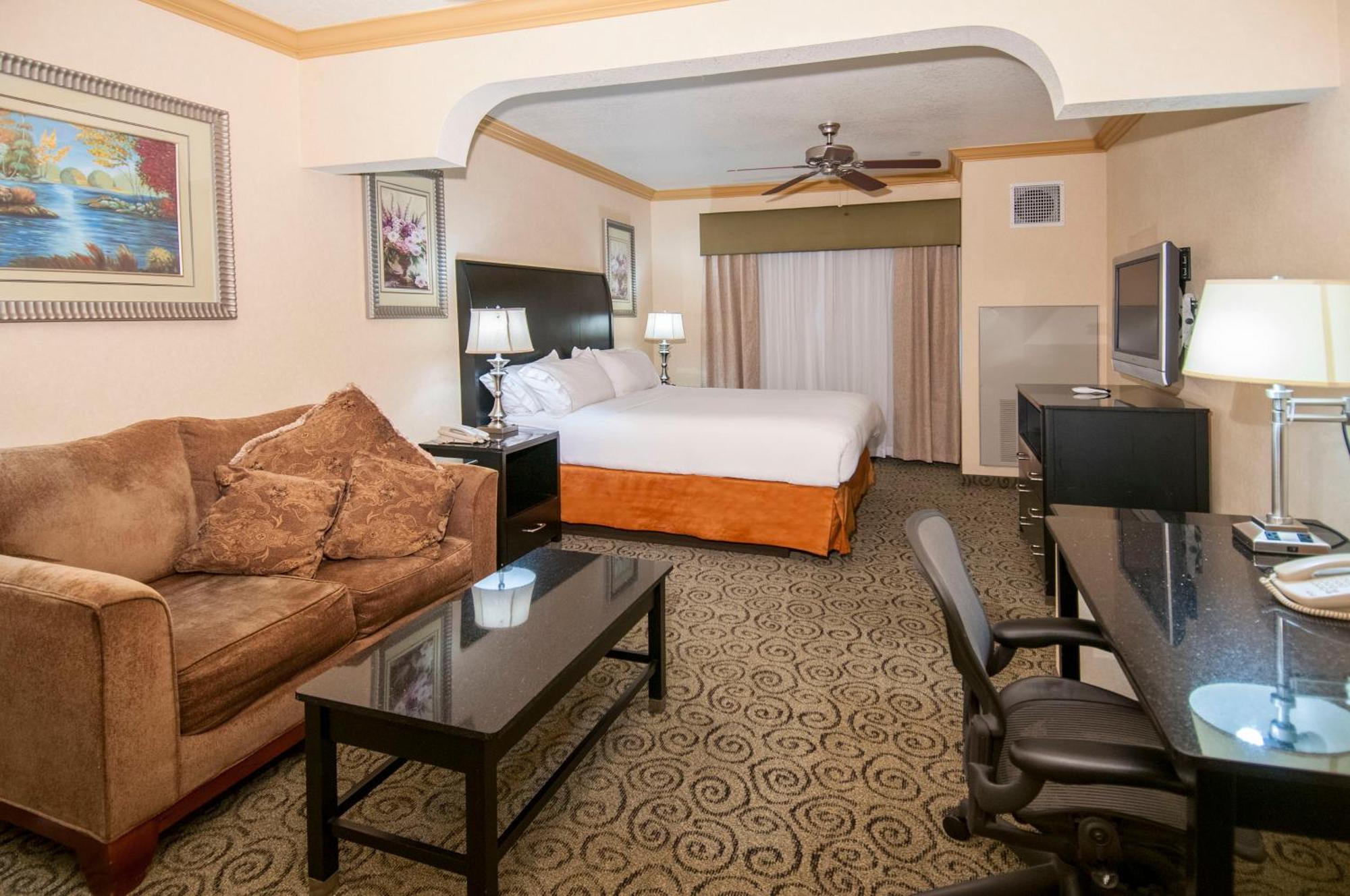 Holiday Inn Express & Suites Bakersfield Central By Ihg Extérieur photo