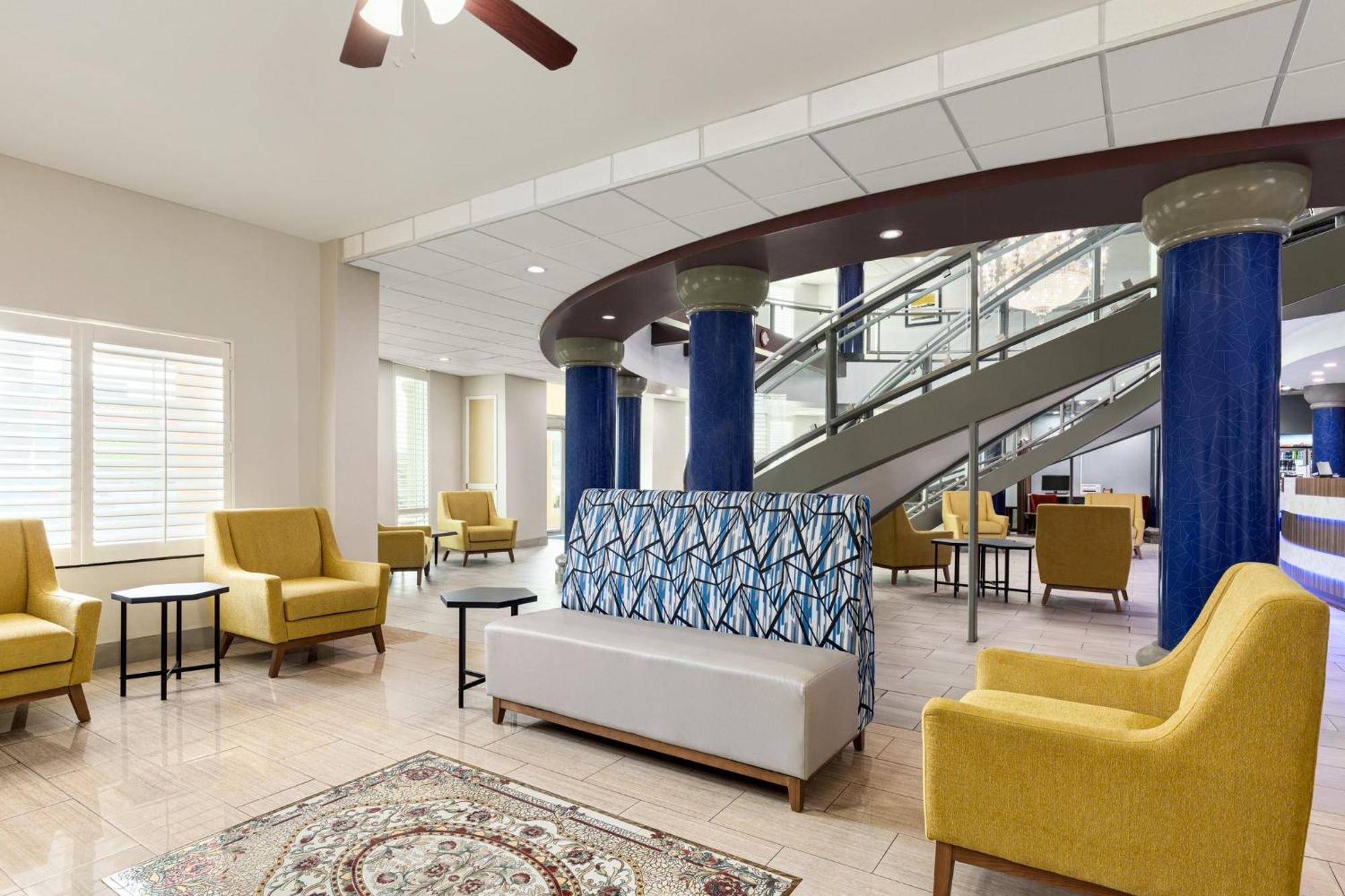 Holiday Inn Express & Suites Bakersfield Central By Ihg Extérieur photo