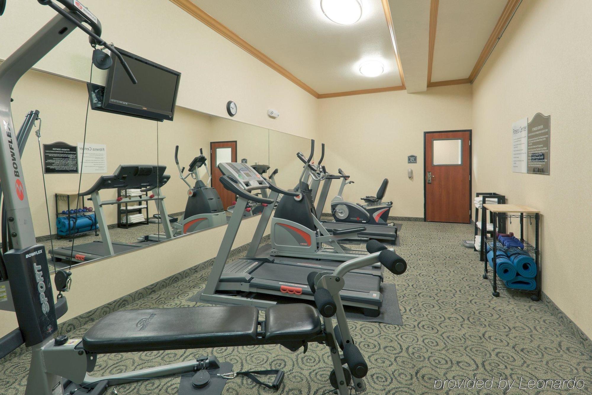 Holiday Inn Express & Suites Bakersfield Central By Ihg Facilités photo